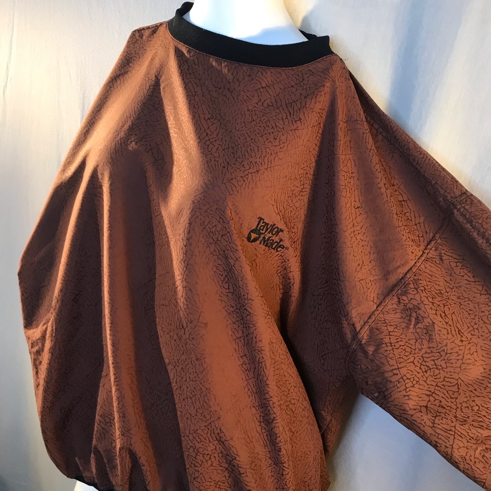 Crewneck windbreaker material